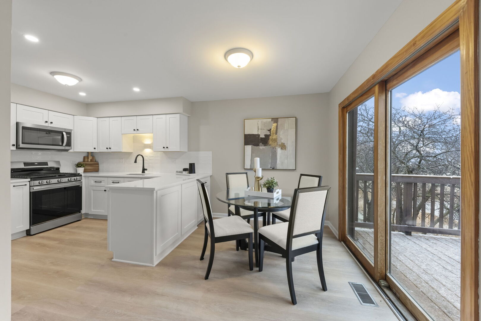 367 Juniper Tree Court Hoffman Estates, IL 60169 - Photo 6 of 25