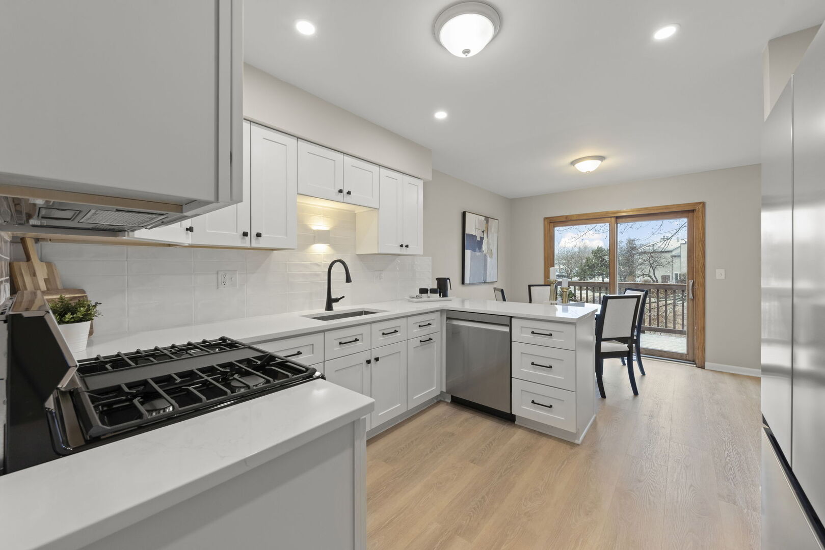 367 Juniper Tree Court Hoffman Estates, IL 60169 - Photo 9 of 25