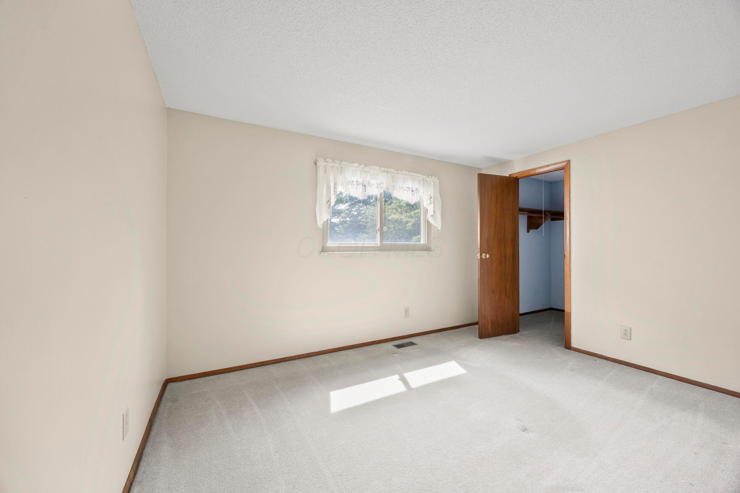 2735 West Case Road Columbus, OH 43235 - Photo 21 of 31 26_4x3a1241