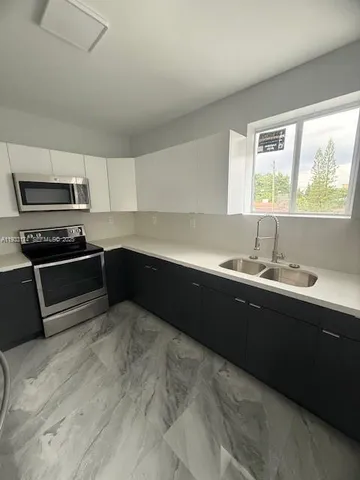 $3,200 | 166 Northeast 70th Street, Unit 2, Miami, FL 33138