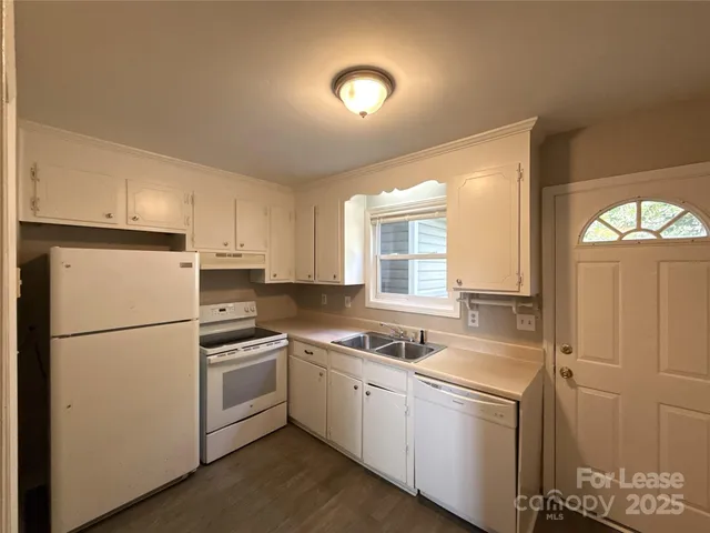 $1,195 | 1613 North Sharon Amity Road, Unit G, Charlotte, NC 28205