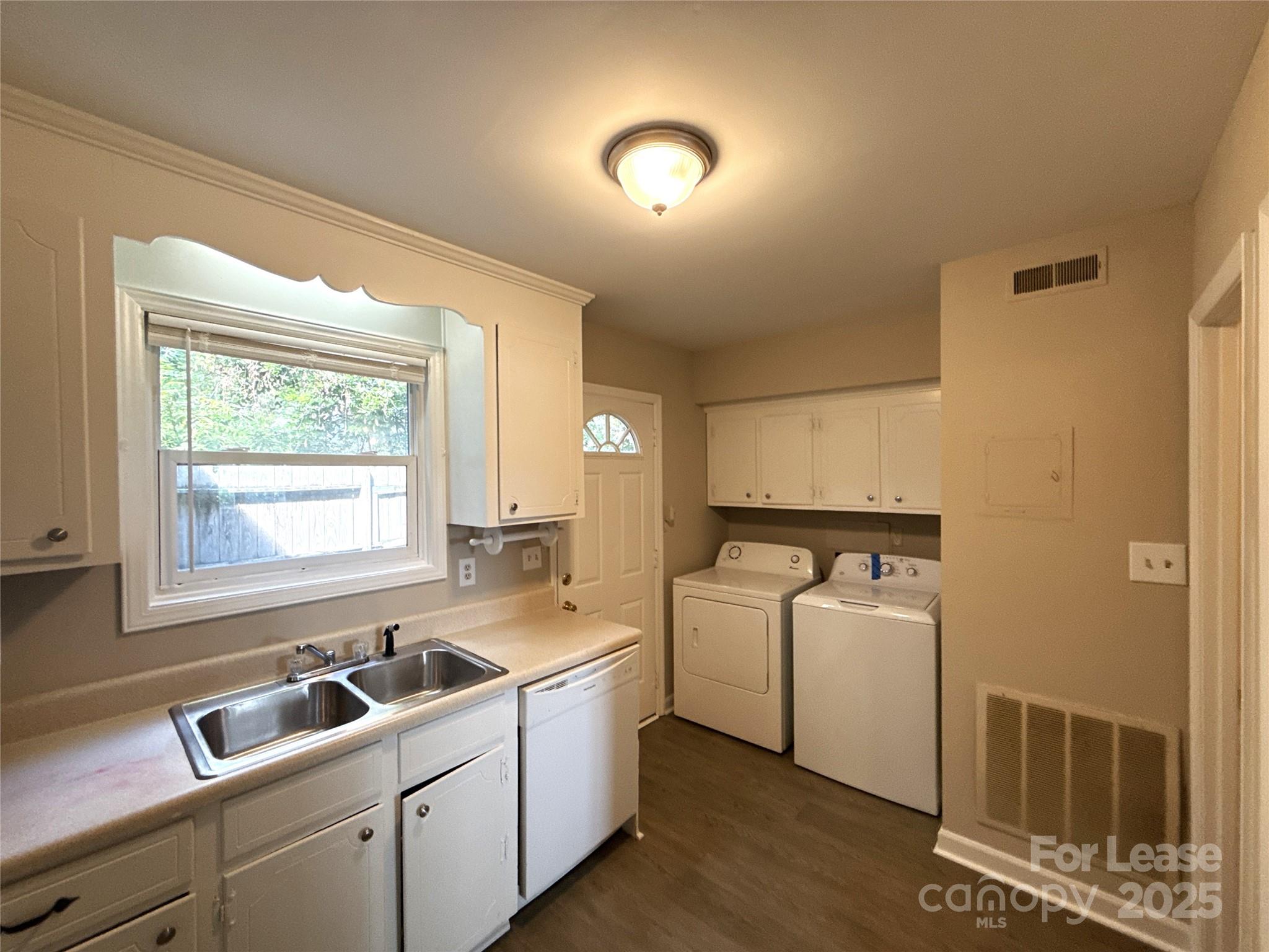 1613 North Sharon Amity Road, Unit G Charlotte, NC 28205 - Photo 6 of 12