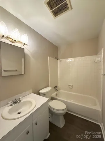 $1,195 | 1613 North Sharon Amity Road, Unit G, Charlotte, NC 28205