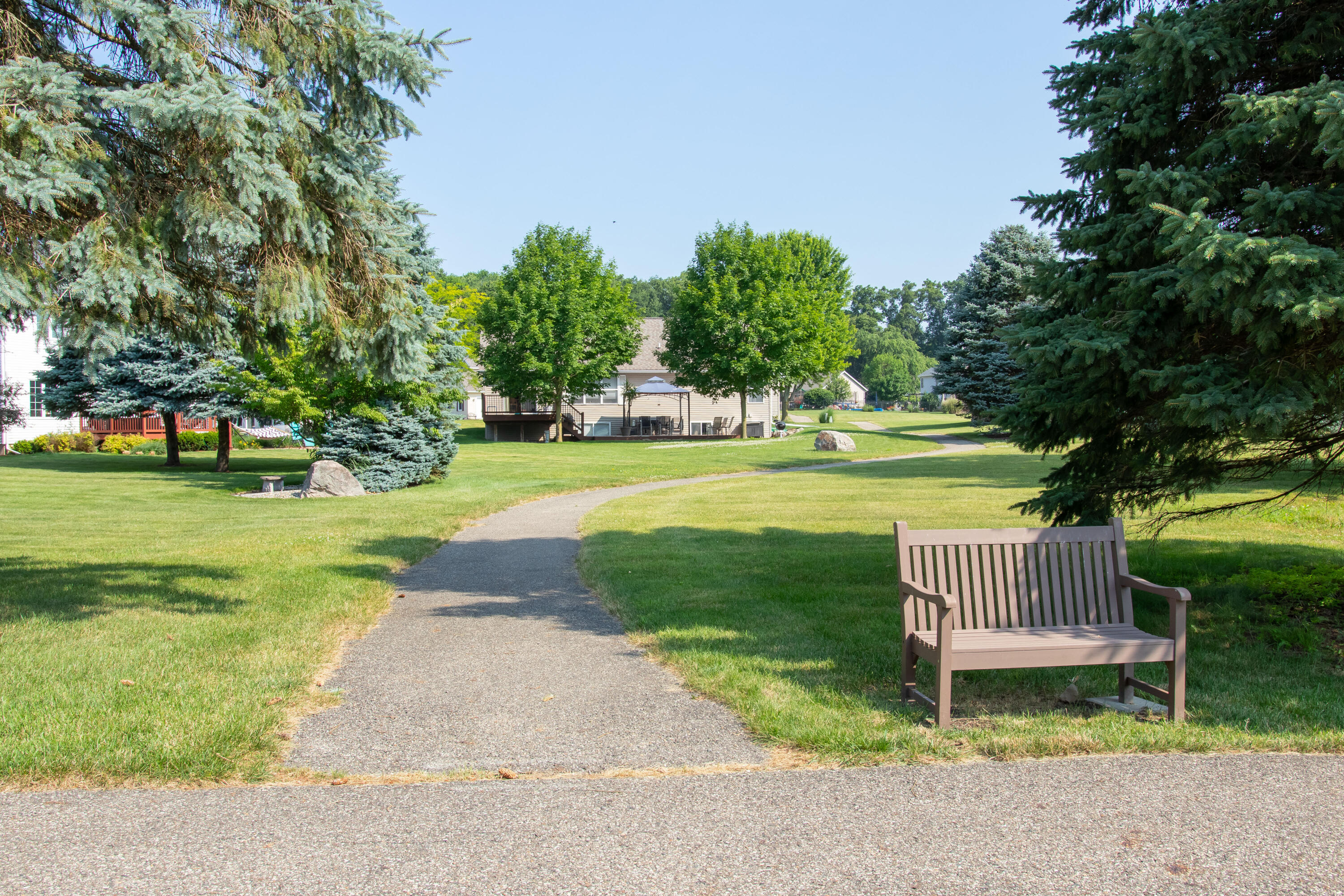 2193 Gethings Road, Unit 418 Battle Creek, MI 49015 - Photo 29 of 30 Path & Bench