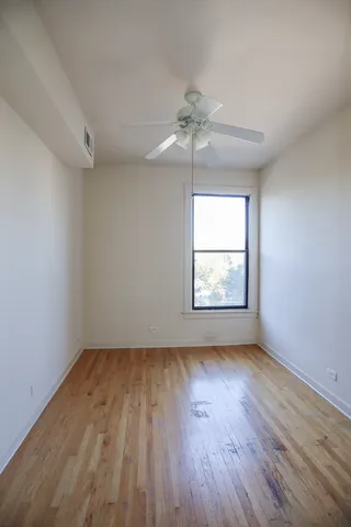 $2,300 | 703 West Willow Street, Unit 2B, Chicago, IL 60614