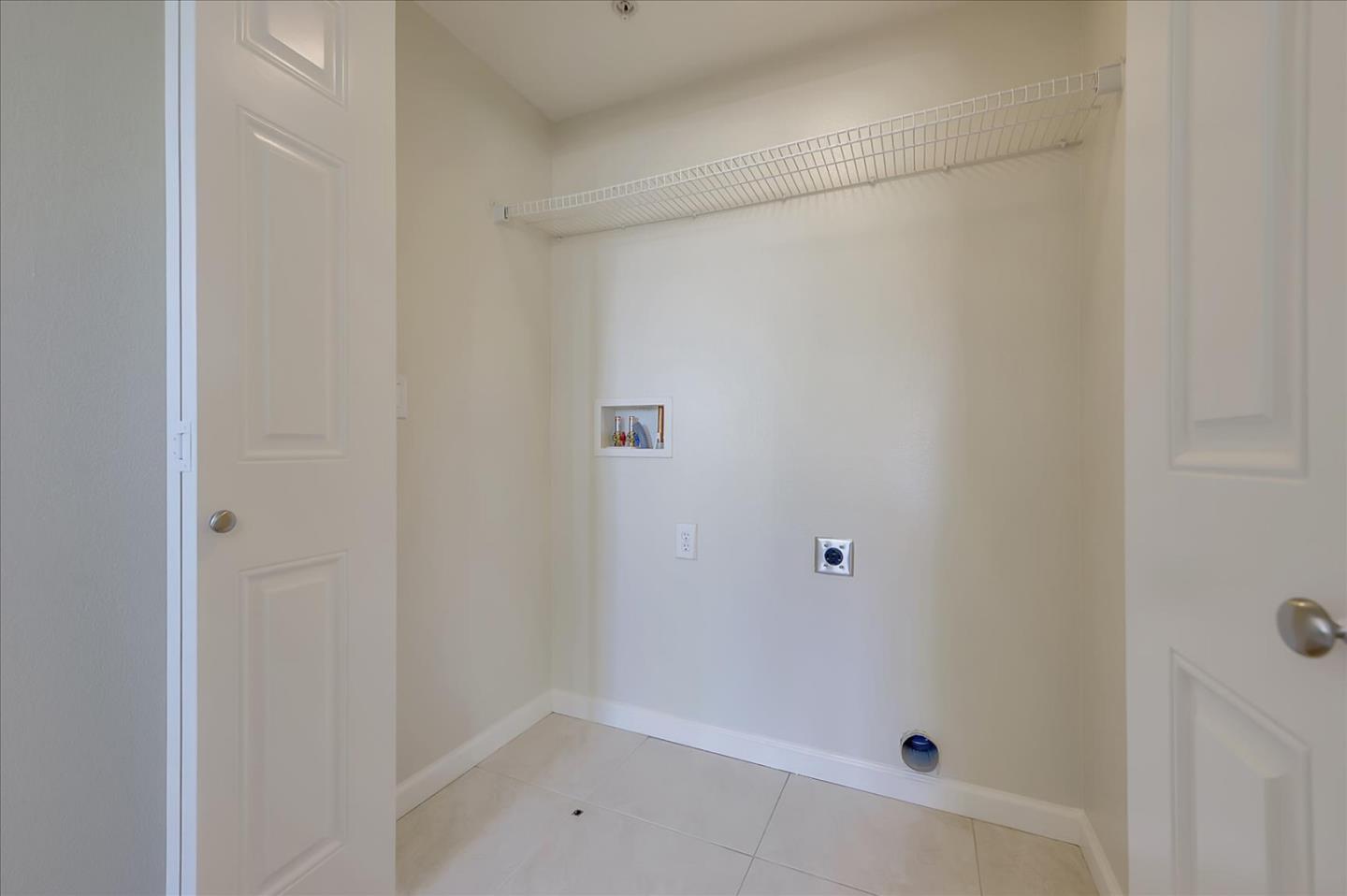 2215 Raspberry Lane Mountain View, CA 94043 - Photo 32 of 34 Gallery Image 32