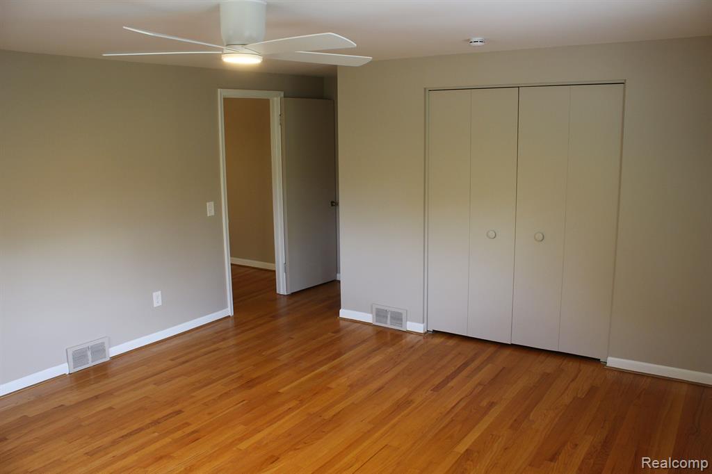 1006 Tottenham Road Birmingham, MI 48009 - Photo 35 of 50
