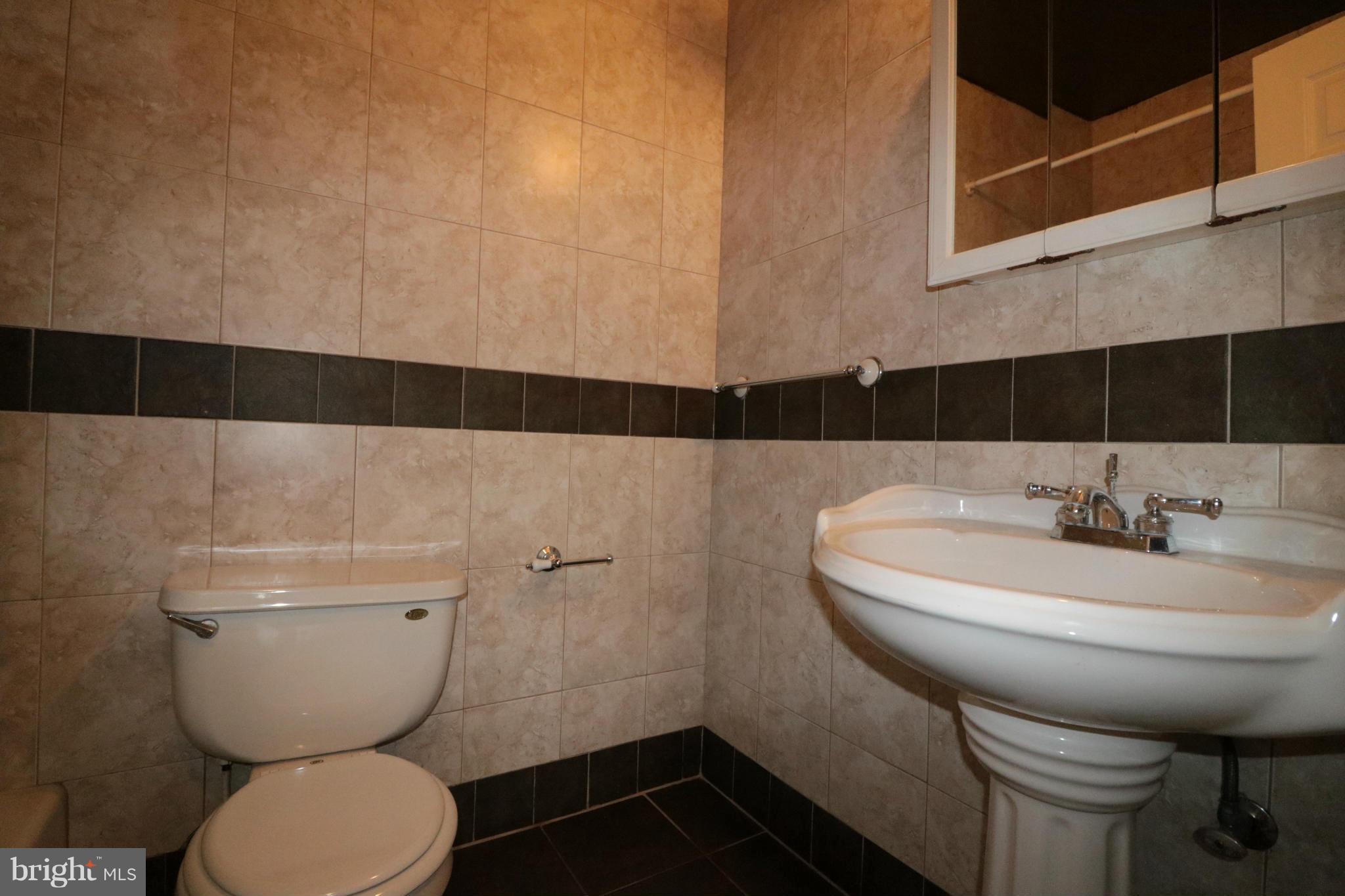 1316 Canyon Road Silver Spring, MD 20904 - Photo 22 of 30 Bath (Master)