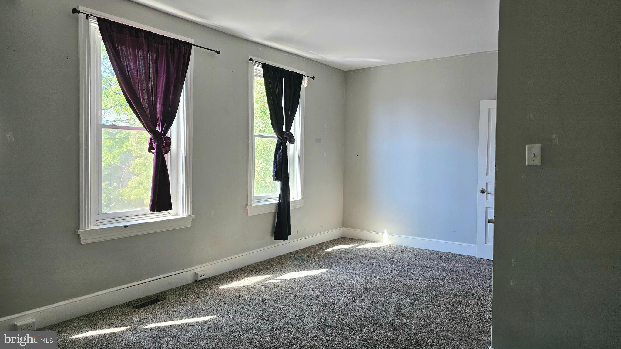 332 Perry Street Columbia, PA 17512 - Photo 12 of 31 an empty room with windows and closet