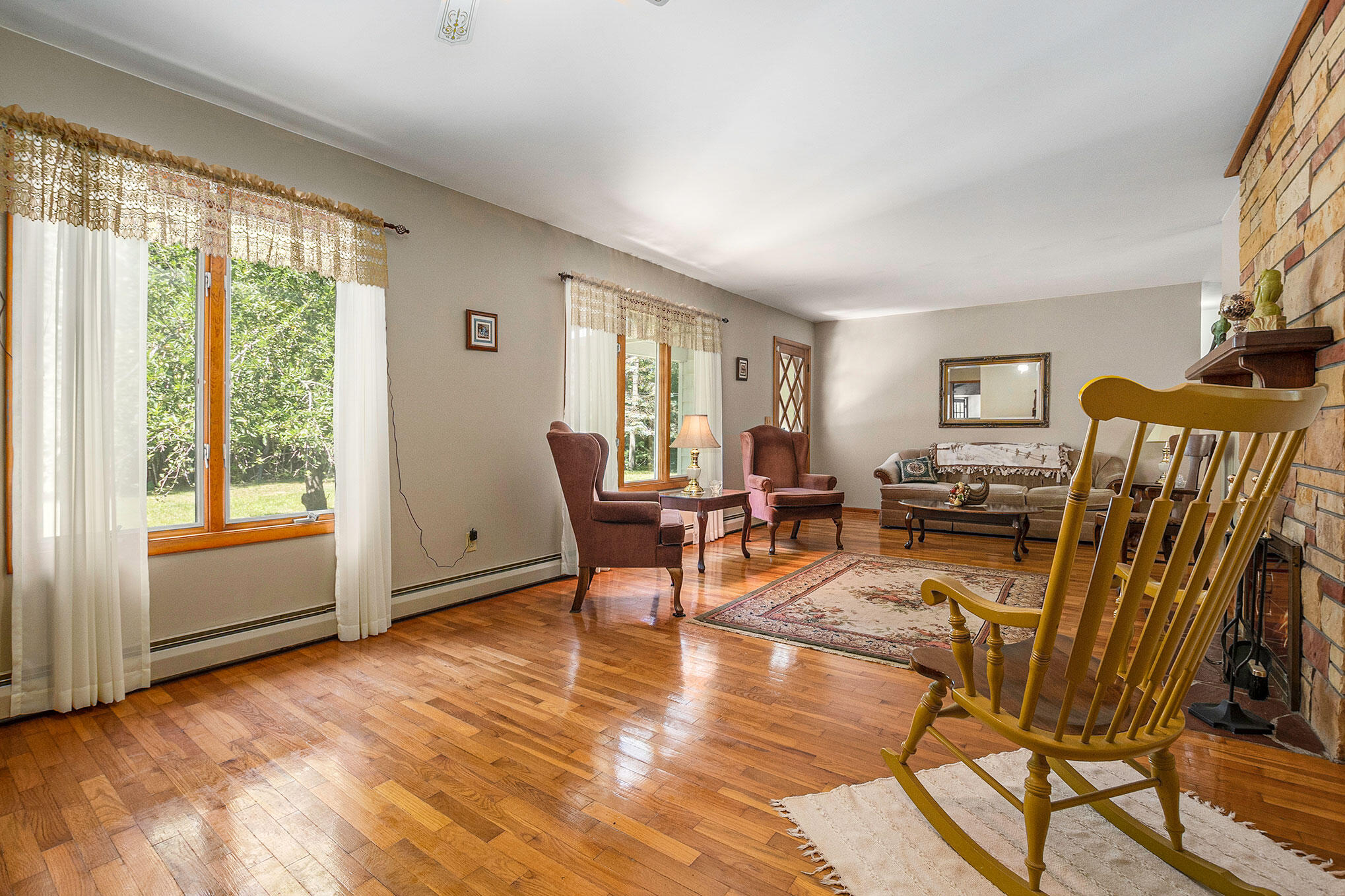 5291 West Angling Road Ludington, MI 49431 - Photo 13 of 37 Living room