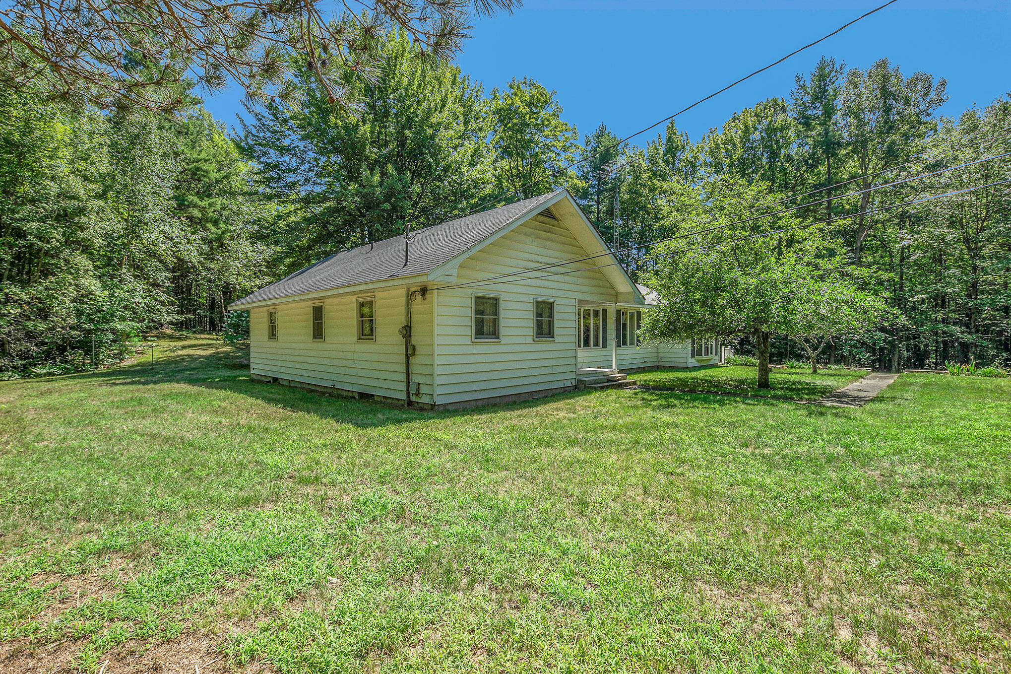 5291 West Angling Road Ludington, MI 49431 - Photo 25 of 37 backside of house
