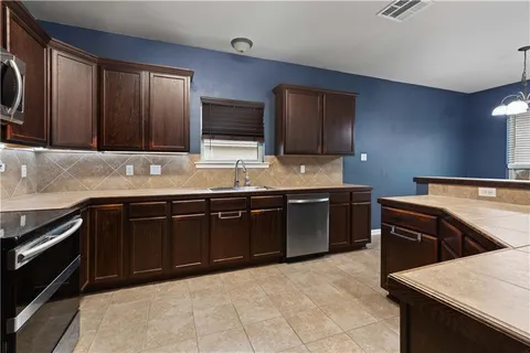 $218,000 | 41905 Snowball Circle, Ponchatoula, LA 70454