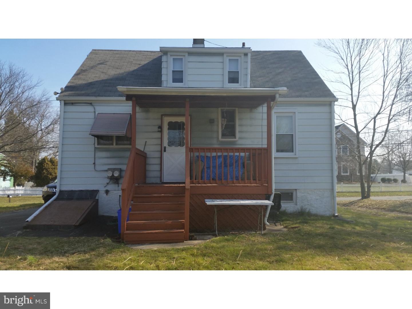 3011 Old Rodgers Road Bristol, PA 19007 - Photo 2 of 10 Deck