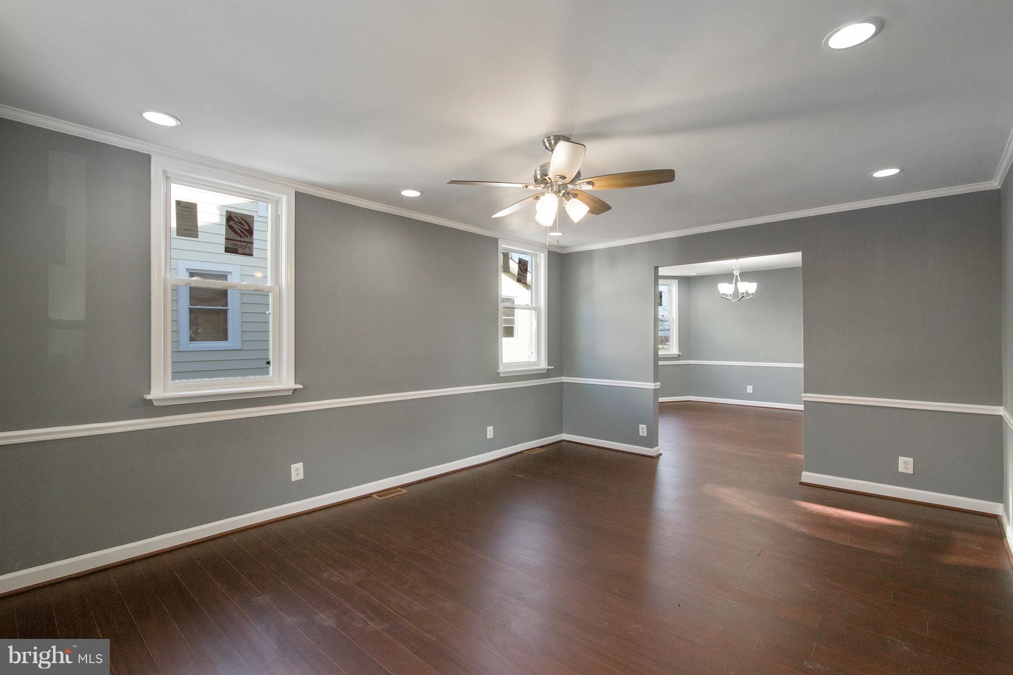 3207 Vickers Road Baltimore, MD 21216 - Photo 6 of 27 Living Room