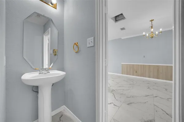 $2,600 | 1970 Garrison Way, Garland, TX 75040