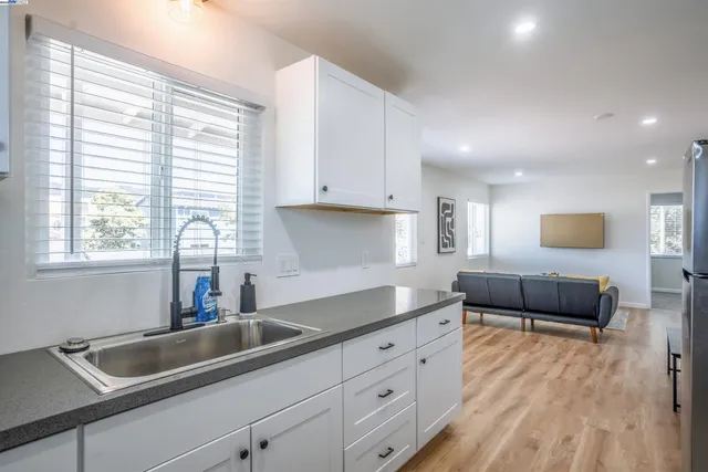 $1,199,000 | 3086 Capp Street, Oakland, CA 94602