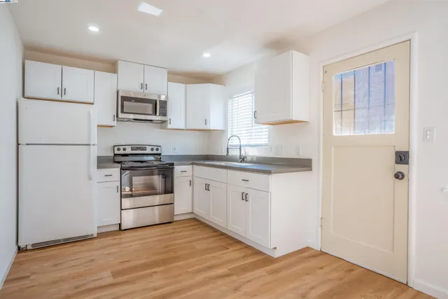 $1,199,000 | 3086 Capp Street, Oakland, CA 94602