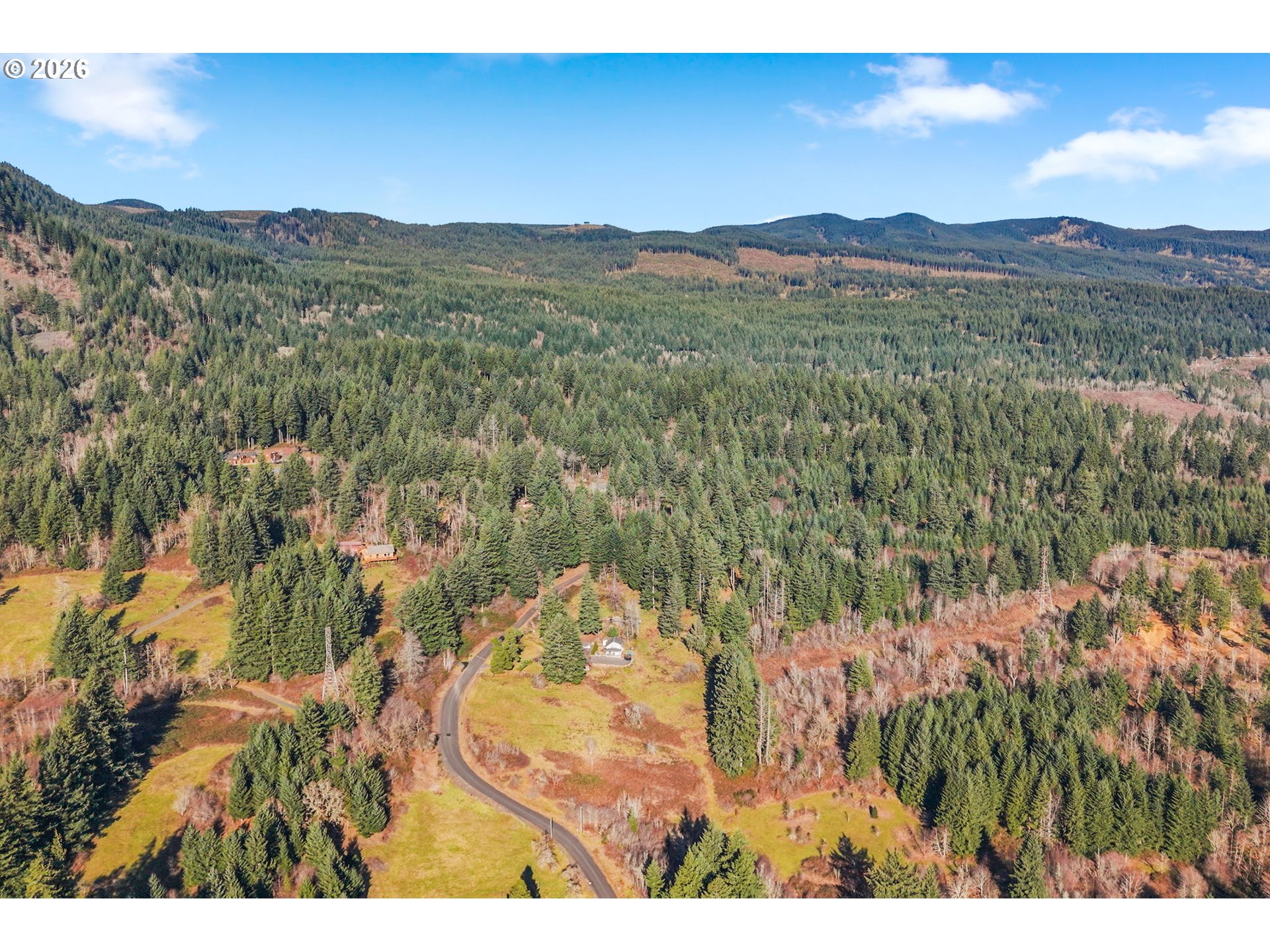 831 Franz Road Stevenson, WA 98648 - Photo 19 of 26 a view of an outdoor space and a mountain view
