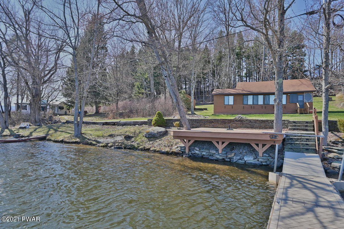 92 West Shore Road Waymart, PA 18472 - Photo 2 of 63