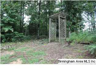 825 Apache Pass Anniston, AL 36206 - Photo 3 of 17