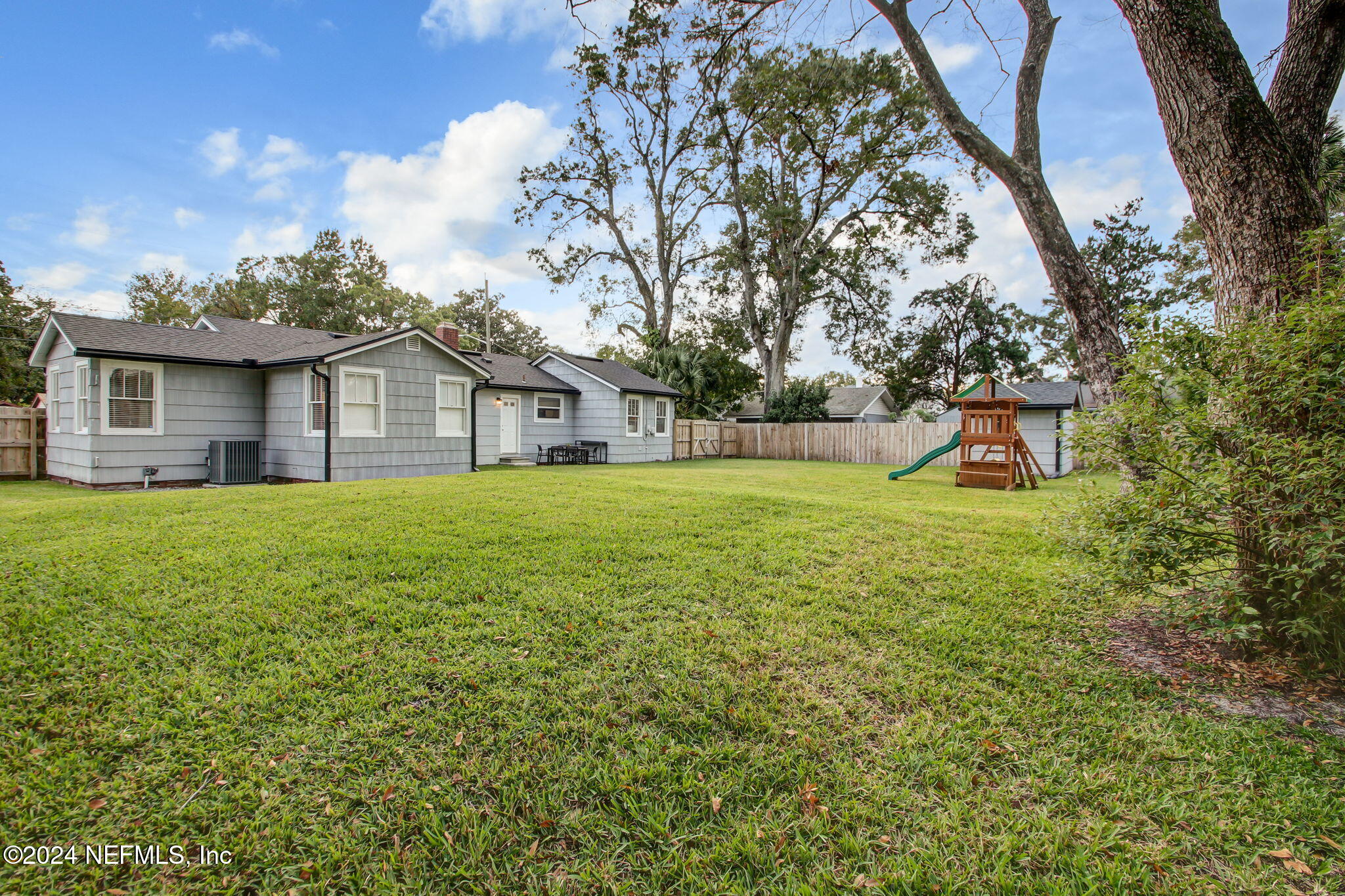 4635 Colonial Avenue Jacksonville, FL 32210 - Photo 37 of 42