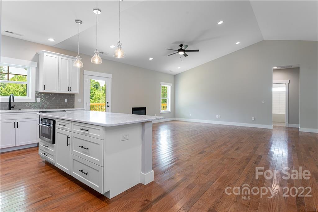 11 Moss Road Weaverville, NC 28787 - Photo 14 of 39 Gallery Image 14