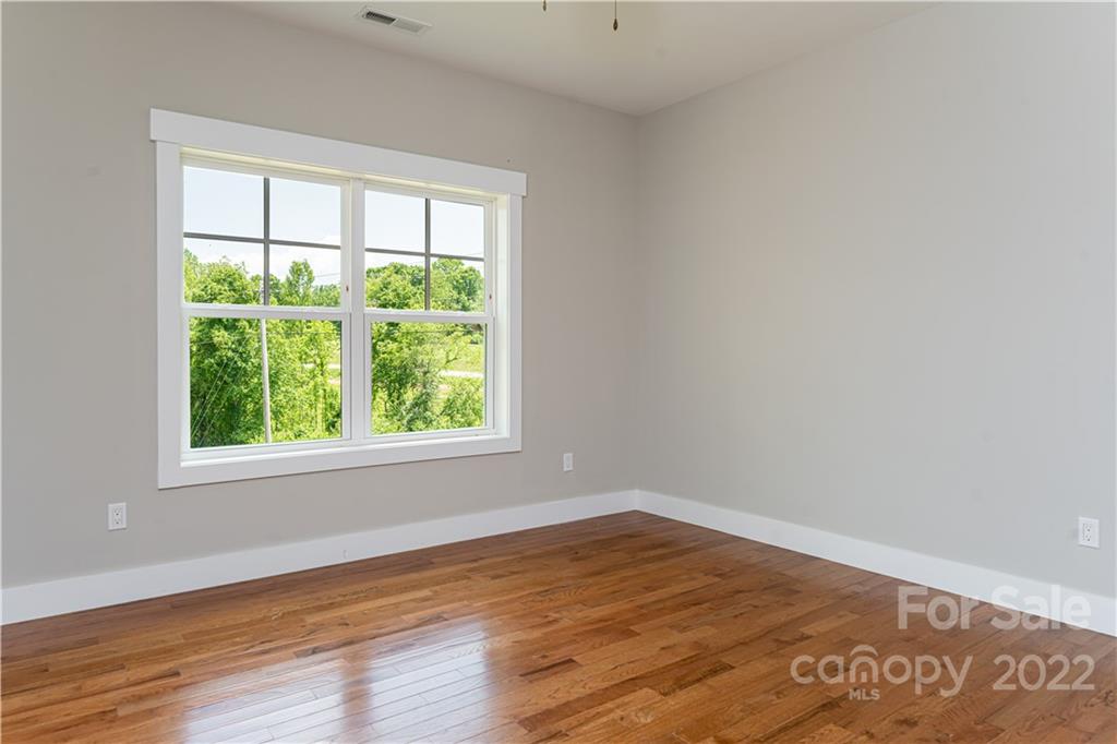 11 Moss Road Weaverville, NC 28787 - Photo 28 of 39 Gallery Image 28