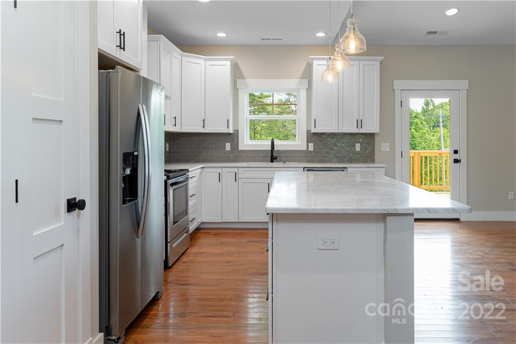 11 Moss Road Weaverville, NC 28787 - Photo 10 of 39 Gallery Image 10