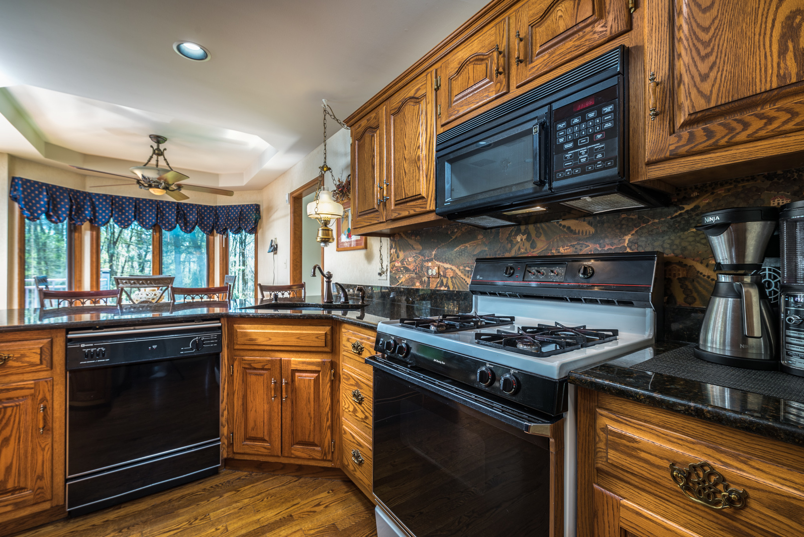 32W651 Oak Lawn Farm Road Wayne, IL 60184 - Photo 9 of 64