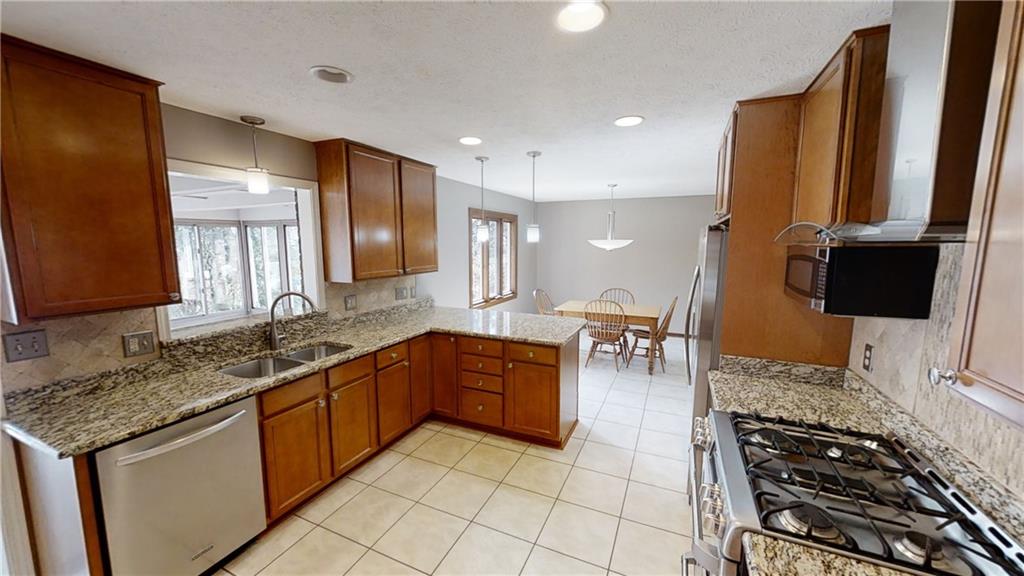6185 Rucker Road Indianapolis, IN 46220 - Photo 4 of 53
