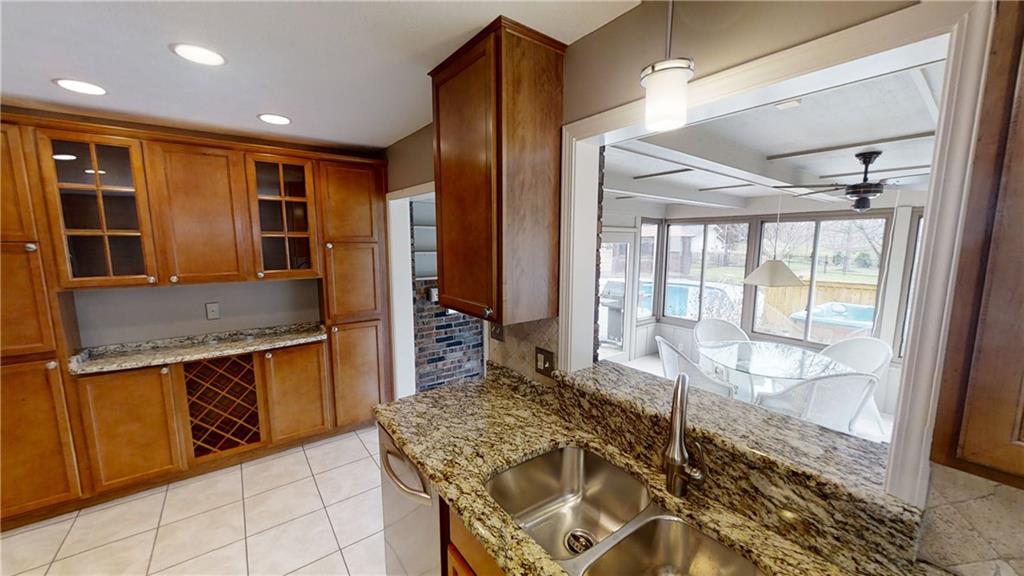 6185 Rucker Road Indianapolis, IN 46220 - Photo 5 of 53