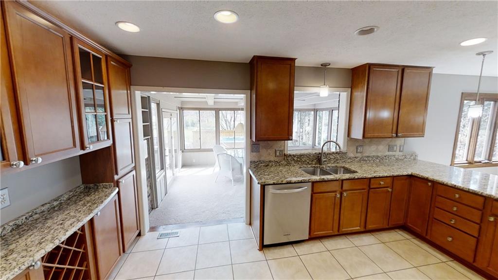 6185 Rucker Road Indianapolis, IN 46220 - Photo 7 of 53