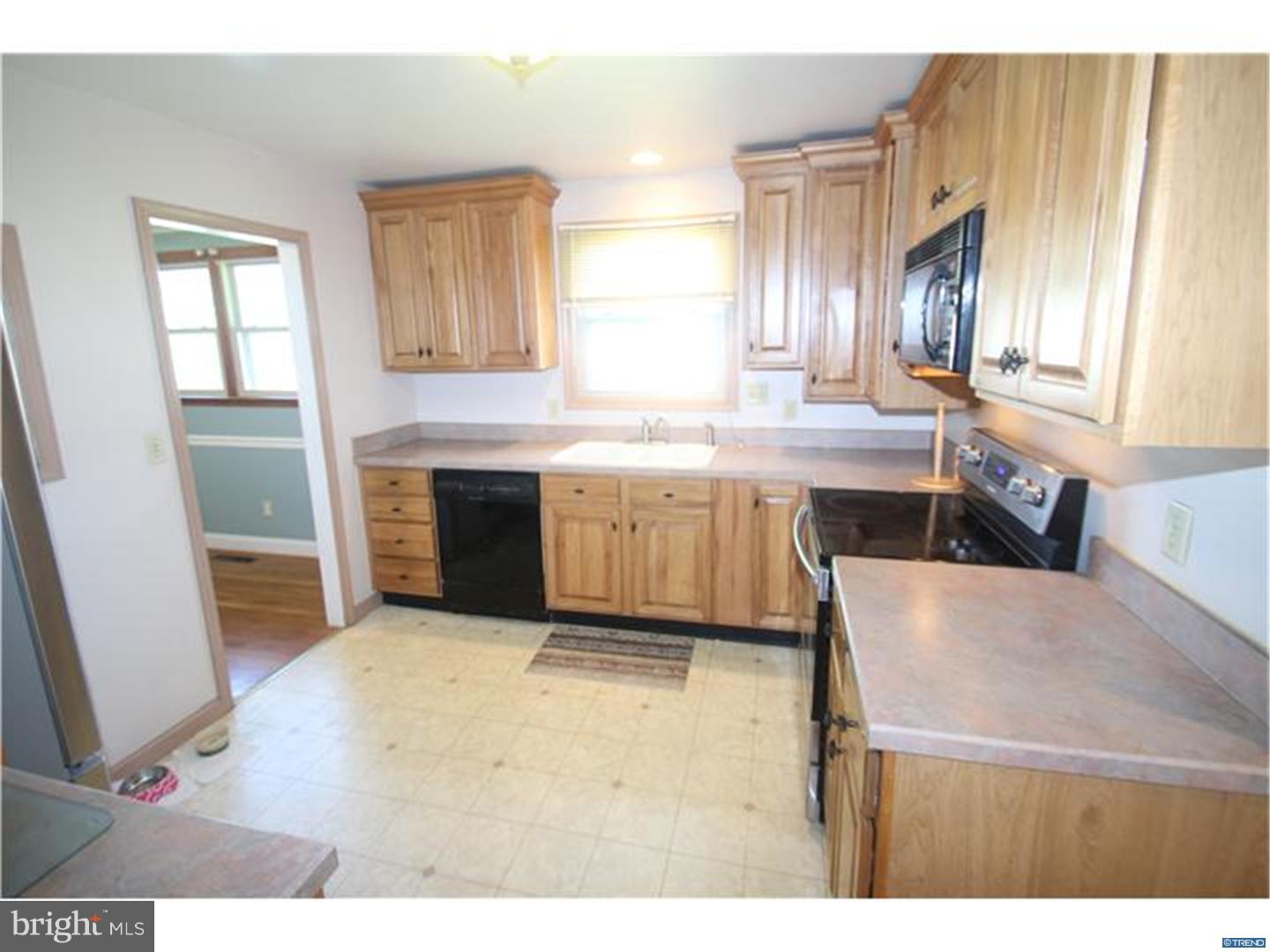 14 Greenridge Road Newark, DE 19711 - Photo 3 of 11 Gallery Image 3