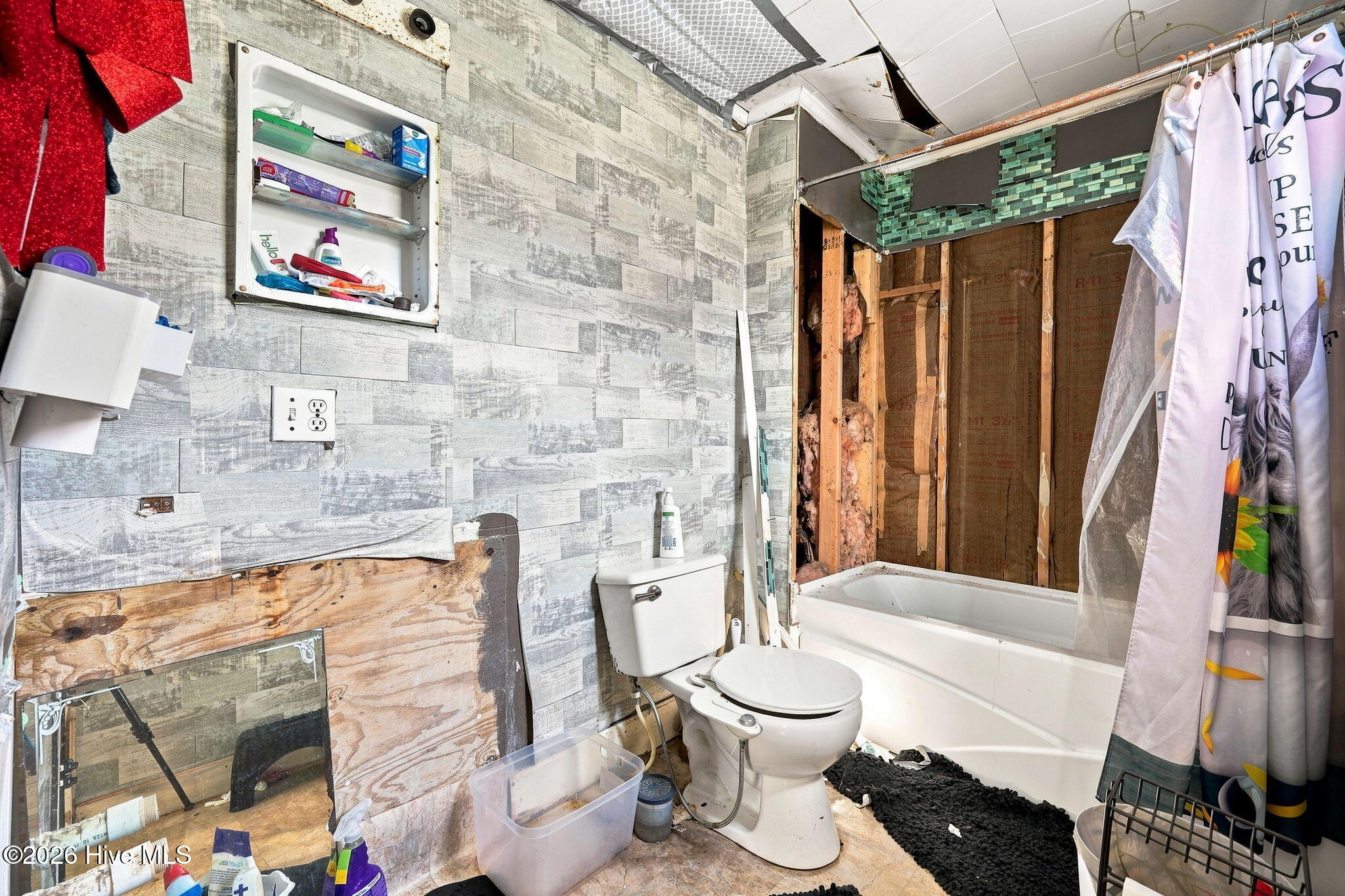 105 Brick Kiln Road Washington, NC 27889 - Photo 16 of 47 Bathroom 2