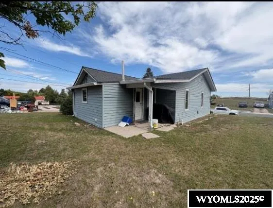 $125,000 | 406 South Maple Street, Lusk, WY 82225