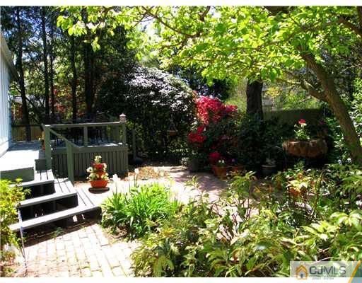 286 Dallas Road North Brunswick, NJ 08902 - Photo 2 of 10 Gallery Image 2