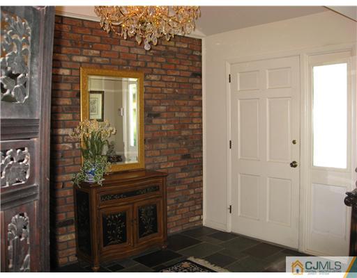 286 Dallas Road North Brunswick, NJ 08902 - Photo 3 of 10 Gallery Image 3