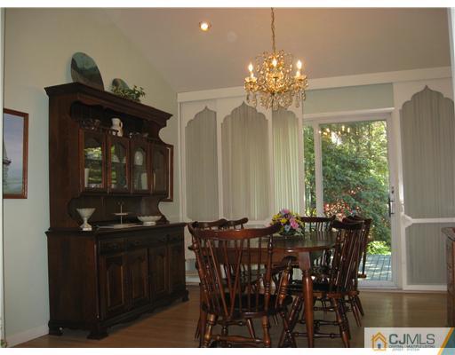 286 Dallas Road North Brunswick, NJ 08902 - Photo 5 of 10 Gallery Image 5