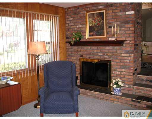 286 Dallas Road North Brunswick, NJ 08902 - Photo 8 of 10 Gallery Image 8