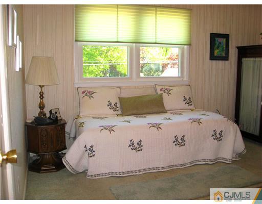 286 Dallas Road North Brunswick, NJ 08902 - Photo 10 of 10 Gallery Image 10