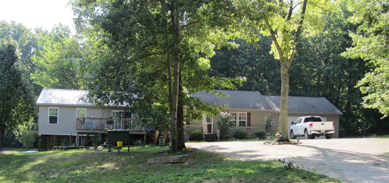 10122 East Dobson Road Bloomfield, IN 47424 - Photo 1 of 24