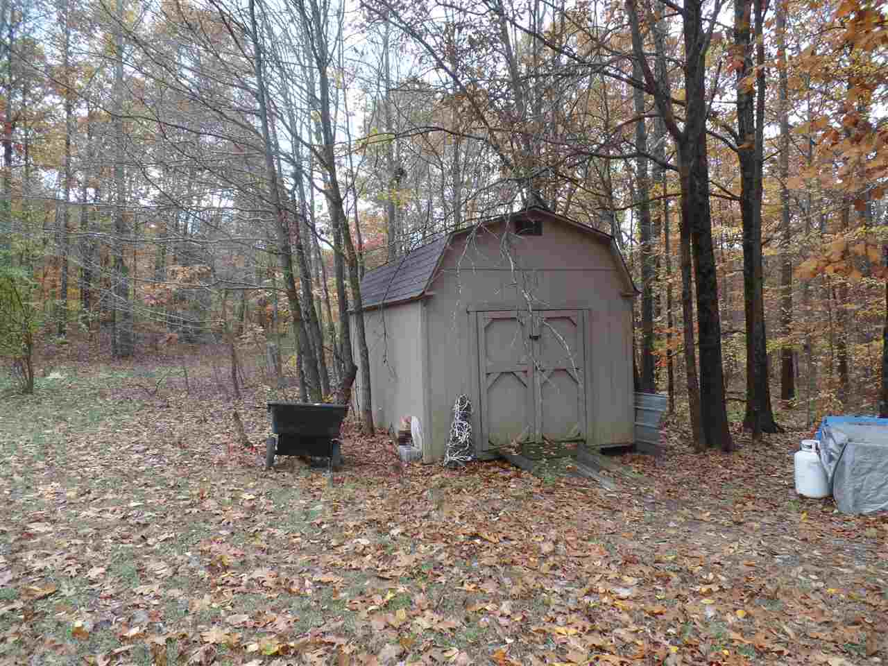 10122 East Dobson Road Bloomfield, IN 47424 - Photo 17 of 24