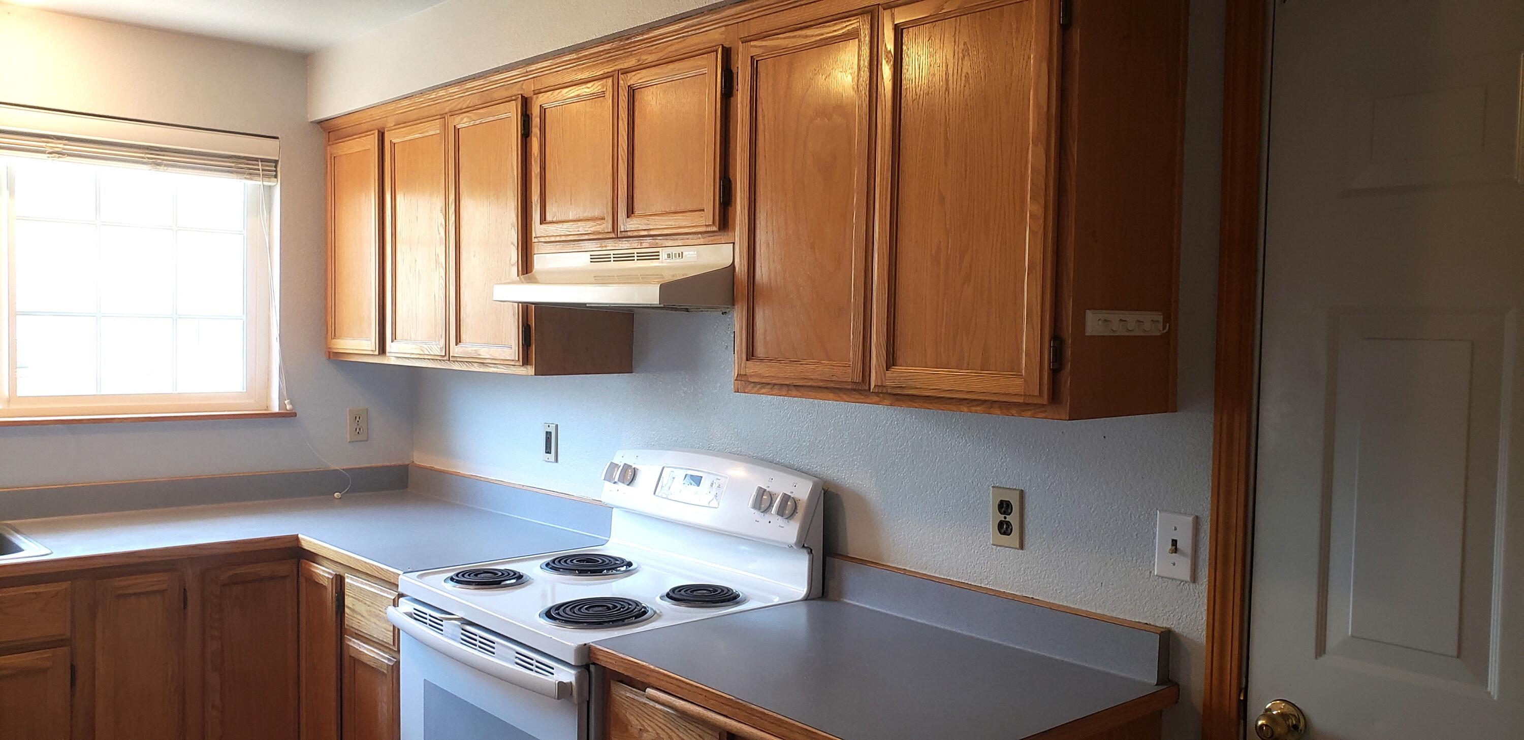 617 Southwest Larch Road Grants Pass, OR 97526 - Photo 11 of 24 20250502_124256