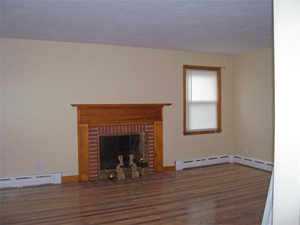 27 Carroll Street Springfield, MA 01108 - Photo 6 of 14