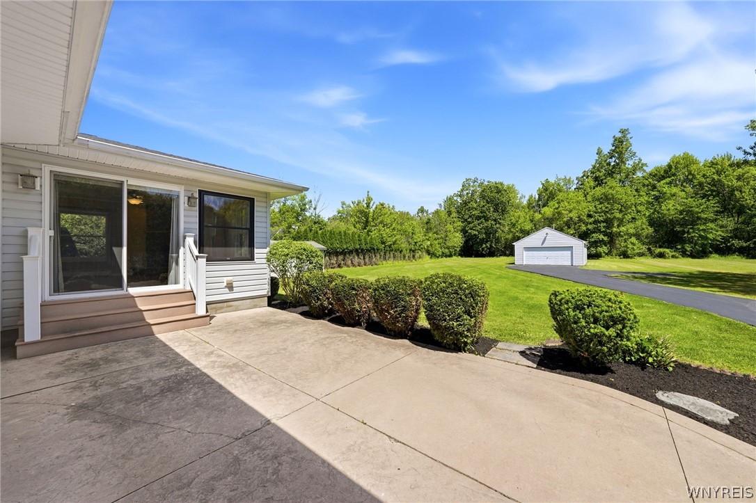 5495 Irish Road North Tonawanda, NY 14120 - Photo 34 of 46