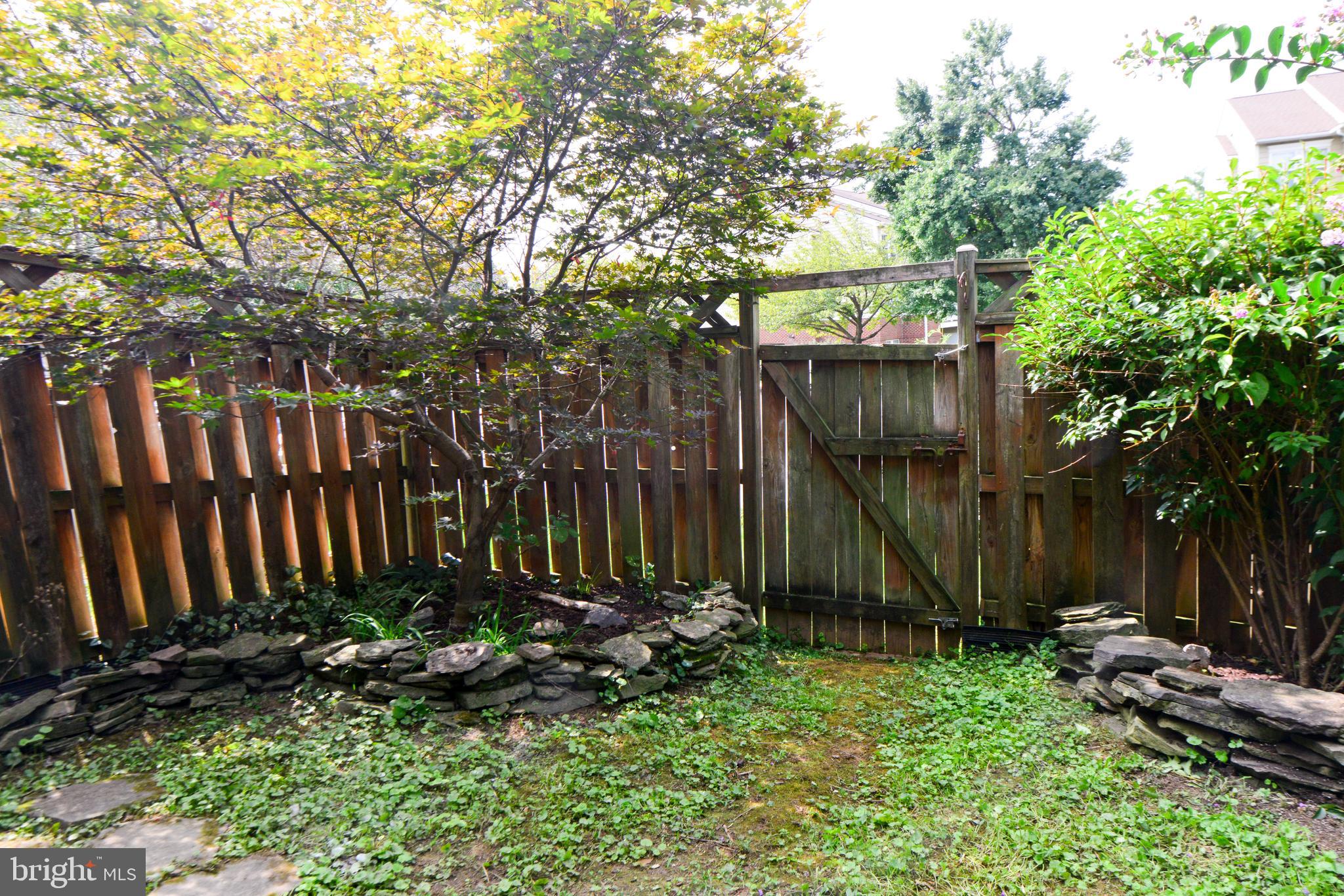 8013 Hollow Reed Court Frederick, MD 21701 - Photo 32 of 34 Rear yard