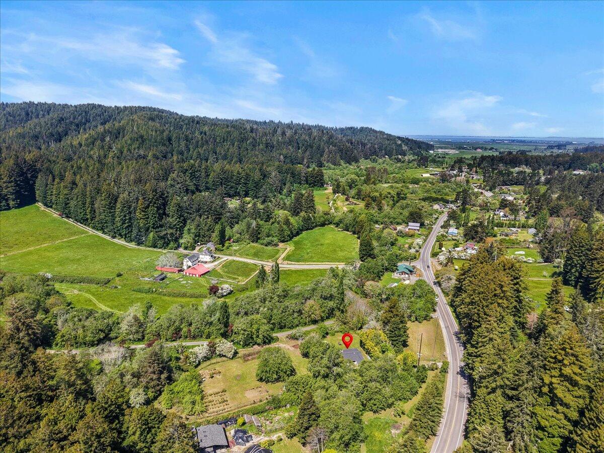 1960 Freshwater Road Eureka, CA 95503 - Photo 3 of 55