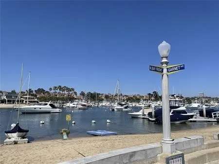 $5,900 | 212 1/2 Garnet Avenue, Newport Beach, CA 92662