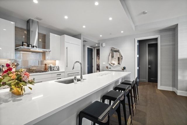 $3,175,000 | 50 Liberty Drive, Unit 7L, Boston, MA 02210