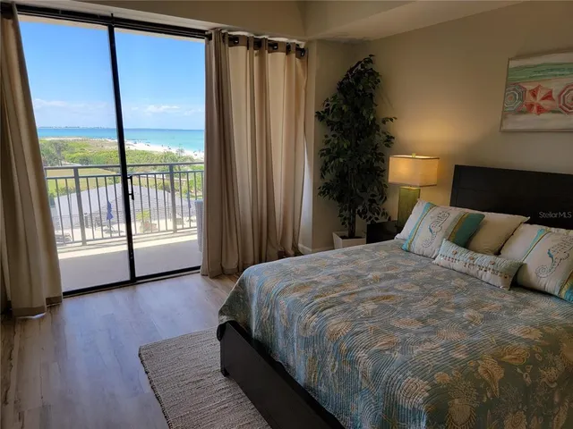 $7,000 | 7650 Bayshore Drive, Unit 302, Treasure Island, FL 33706